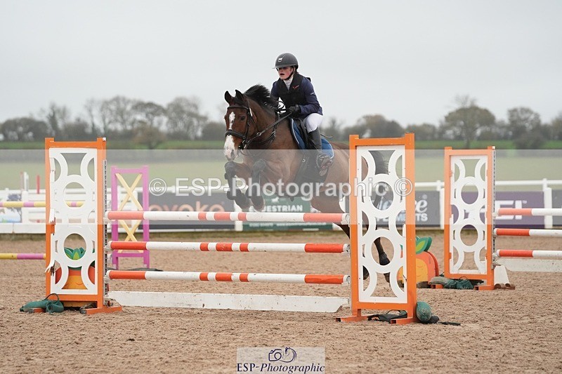 251109-115808-03688 - Cls 20 Newcomers and 1.10m Open