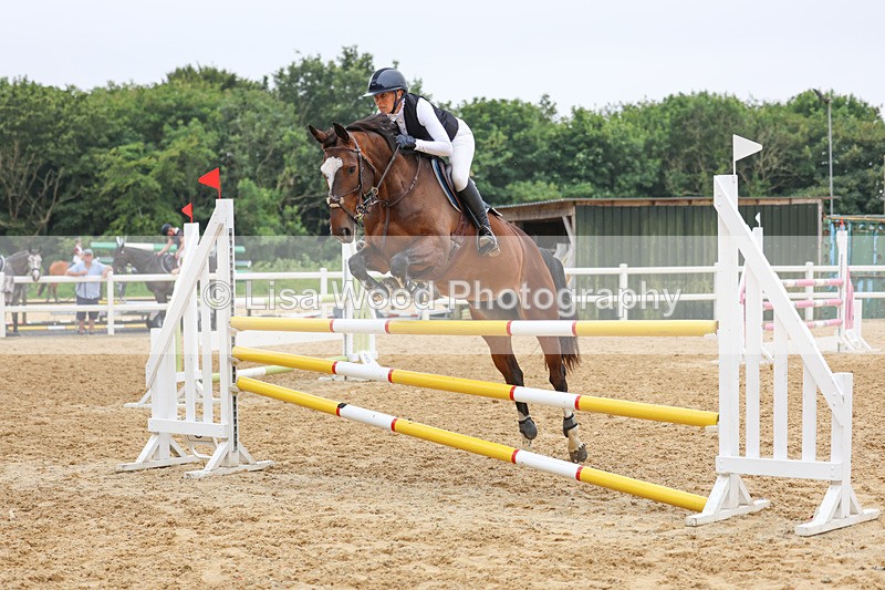 3E7A6317 - Class 8: Senior Newcomers/1.10m open