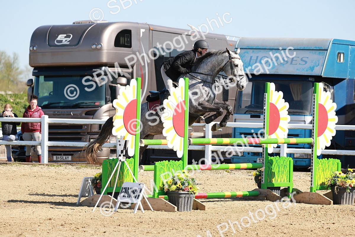 SBM_004613 - Class 17 - Senior Newcomers - 1.10m