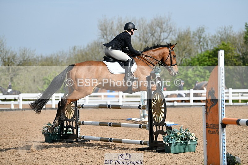 240511A-100033-11424 - Cls 28 95cm National Am Quali