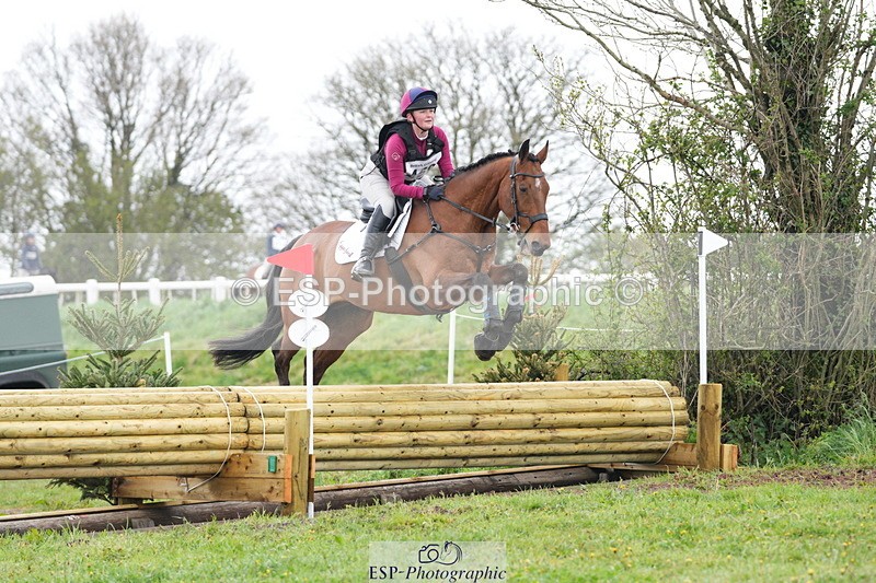 250419-104919-09109 - 459-Ella.Otto-SUMMERBRIDGE.TIPP