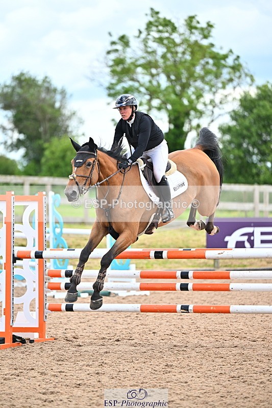 240608A-123604-02322 - Cls 4 Snr Newcomers and 1.10m Open