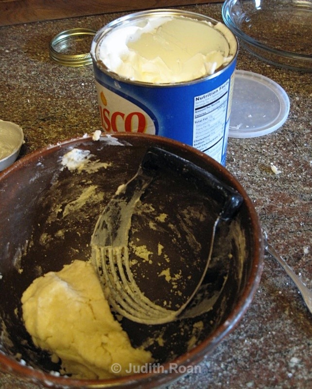 Crisco and Dough - Pie Making