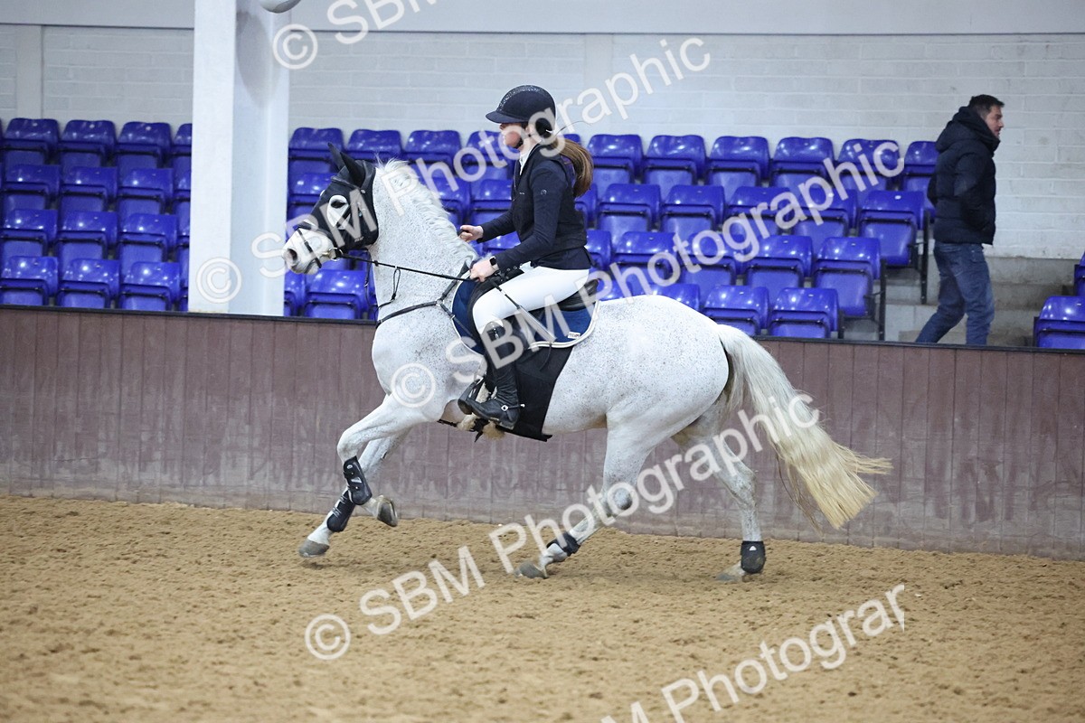 SBM_003399 - Class 11 - Blue Chip Pony Newcomers - 1.00m Open