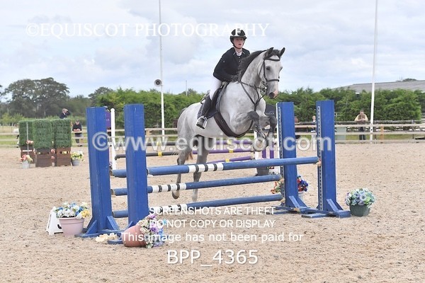 BPP_4365 - CLASS 12 SUN Senior British Novice/ 90cm Open