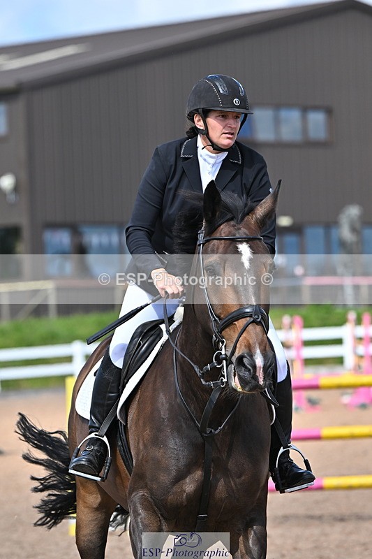 240619A-160329-01115 - Cls 5 Snr Foxhunter and 1.20m Open