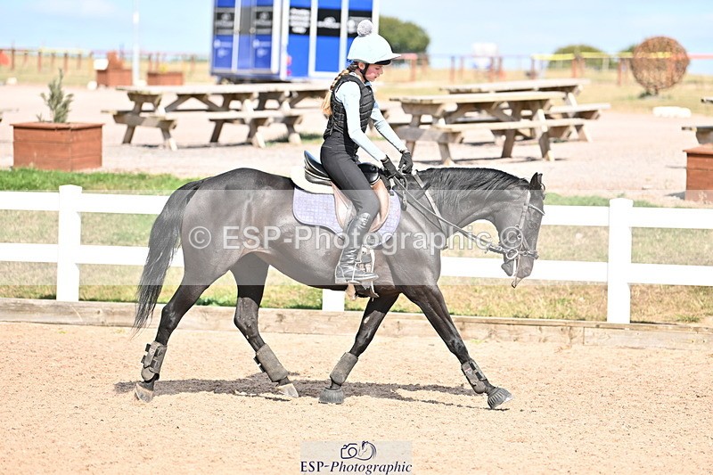 250821B-160351-00645 - Group B - Danielle