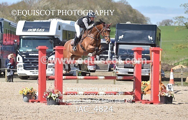 JAC_4824 - CLASS 12 SAT Senior 1.30m Open RHS Young Masters Qualifier