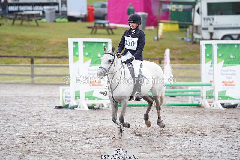 240824X-094008-22432 - 70cm Round 1 9.30 to 11.10