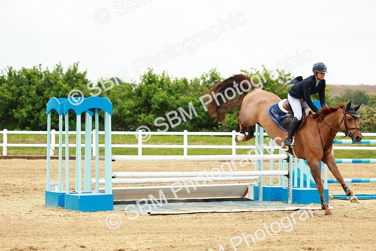 SBM_001000 - Class 5 - Senior Foxhunters - 1.20m