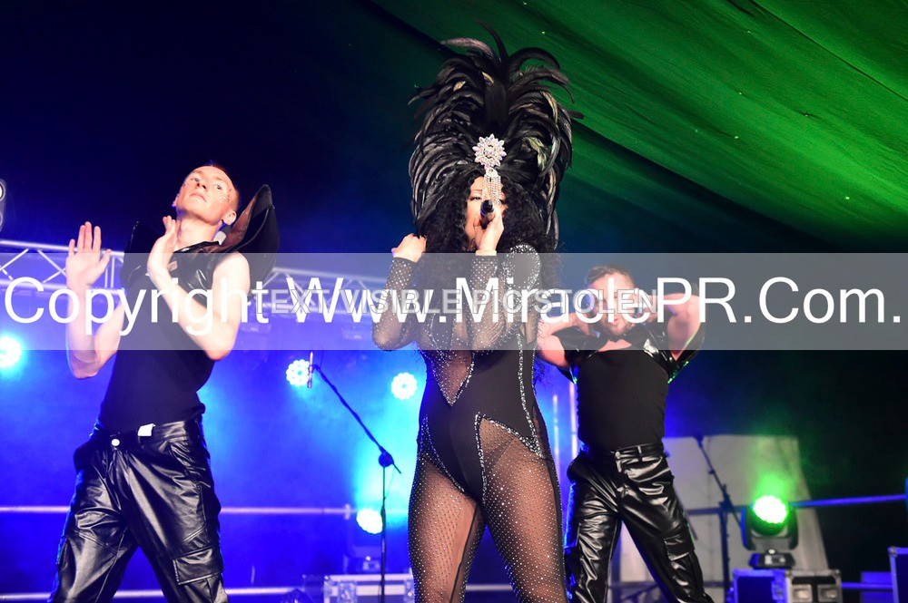 SH4_6980 - The Cher Experience