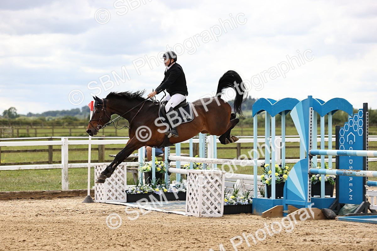 SBM_003161 - Class 11 - Senior Newcomers - 1.10m