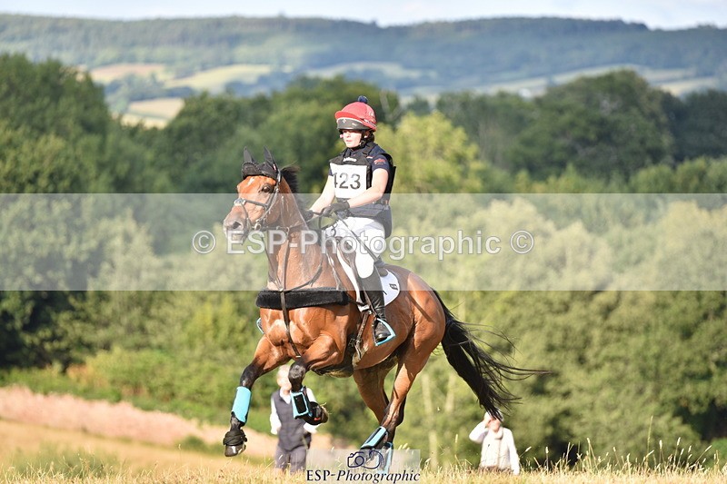 250802A-180444-09118 - I-423-Megan.Pocock-HANKY.BRITANNIA