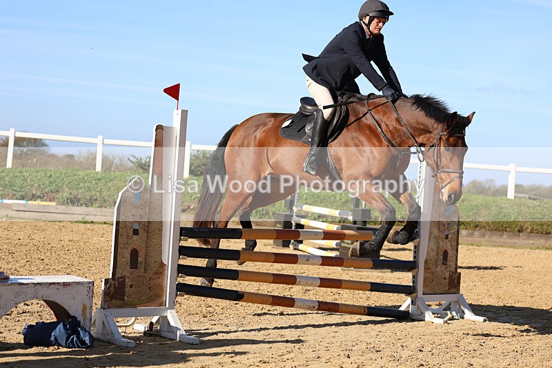 3E7A5319 - Class 4: Senior British Novice/90cm open