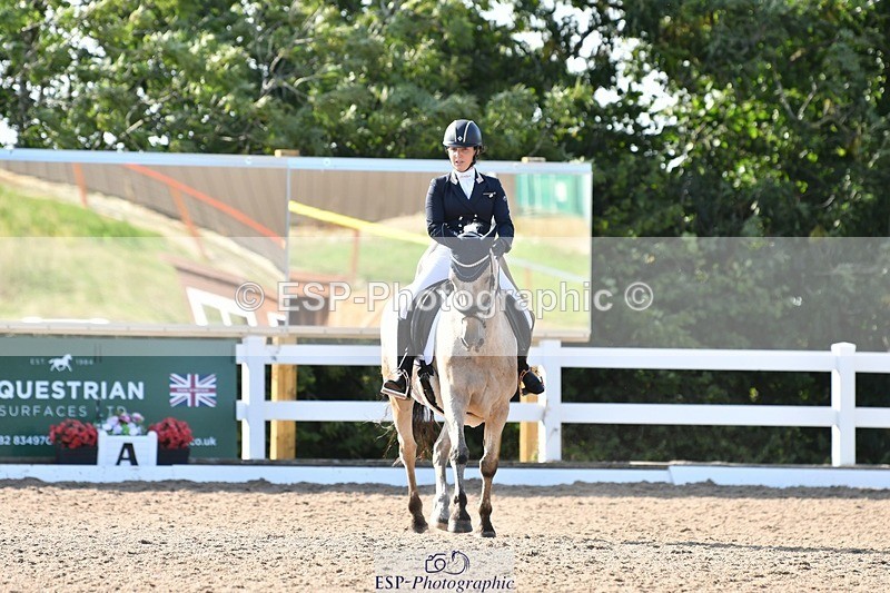 250906-162759-05076 - 128-Chantelle.Oliver-SymondsStadmorslow.Coffee.n.Cream