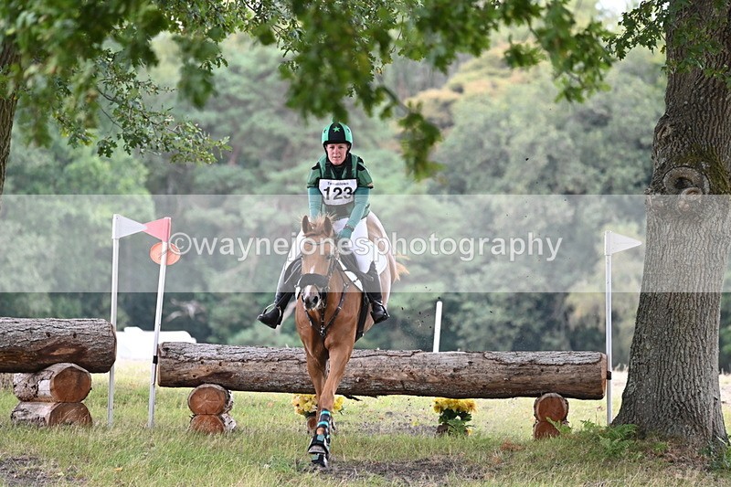 WJ6_1090 - XC Time 13:19 to 13:24