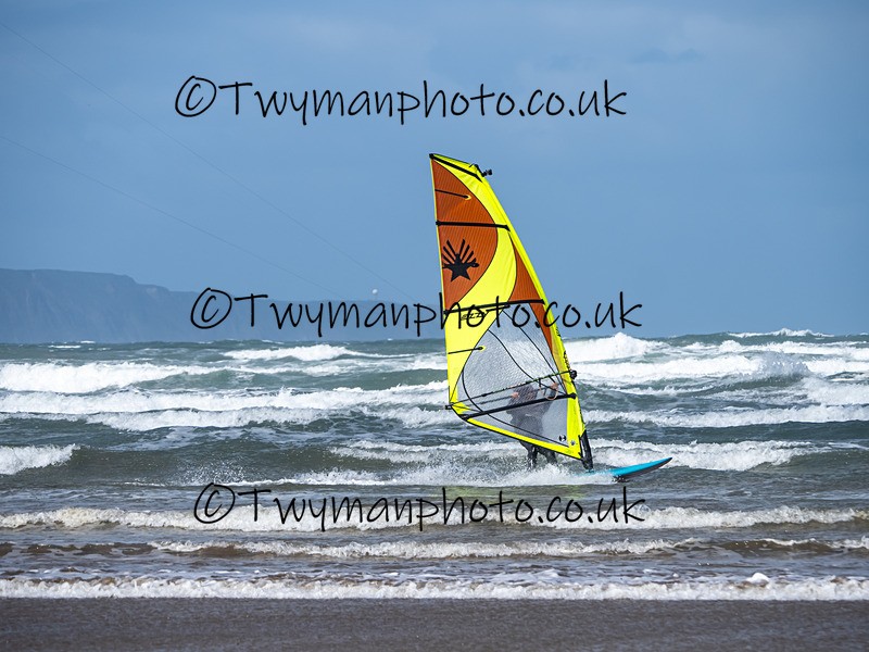 P5251688 - Westward Ho Kiters & Windsurfers 25/5
