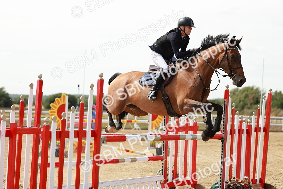 SBM_008083 - Class 4 - Senior Foxhunter - 1.20m Open