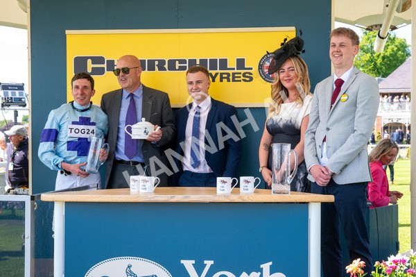 140525-Race 2-Rousing Encore-4809 - Race 2 2.42pm Churchill Tyres Handicap