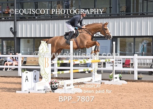 BPP_7807 - CLASS 16 FRI GFS Saddles Senior Newcomers/1.10m Open