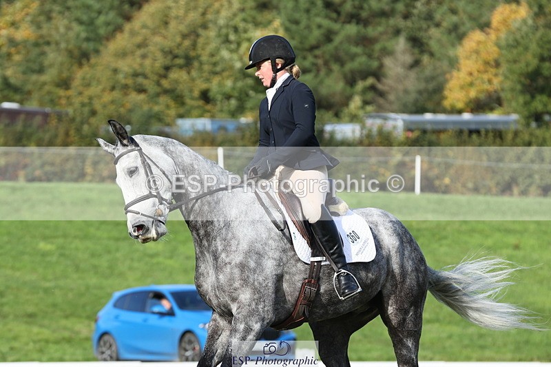 251024A-121912-10161 - D-360-Hannah.Norvill