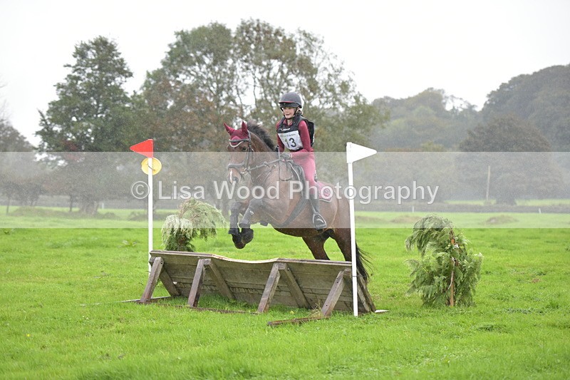 RAY_9324 - Class 1: 65cm: Ski Jump