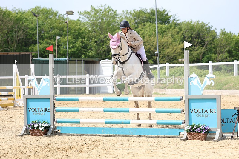 3E7A8801 - Class 4: Senior British Novice/90cm open