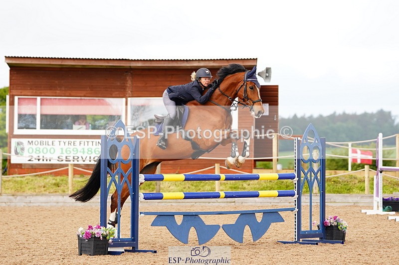 240526A-111332-07764 - Cls 26 Chard Equ 1.05m and 1.10m Grand Prix