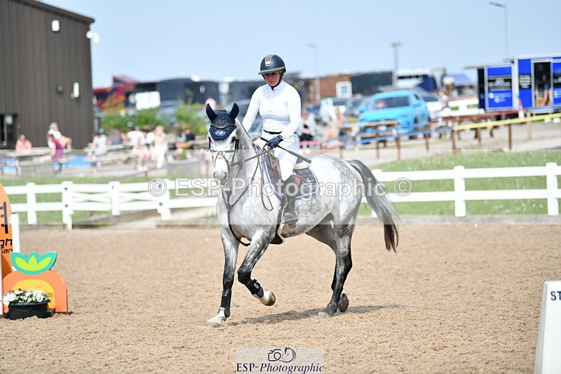 240511A-153752-14174 - Cls 25 British Novice and 90cm Open