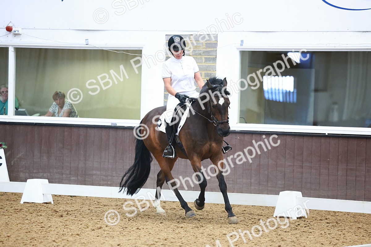 0B8A9082 - Class 6 - Novice 3