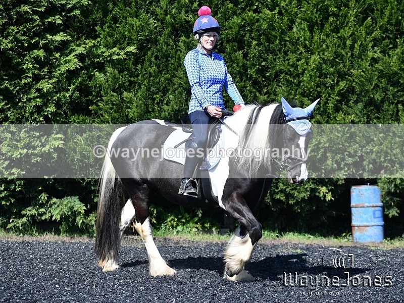 WJ5_1723 - Kelly Harris - Franklin balls, training at Tanners 05-04-25