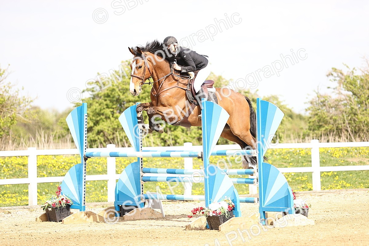  - Class 13 - Senior Foxhunter - 1.20m