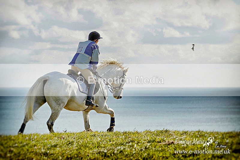 GRXC 171010-317ab - Equestrian