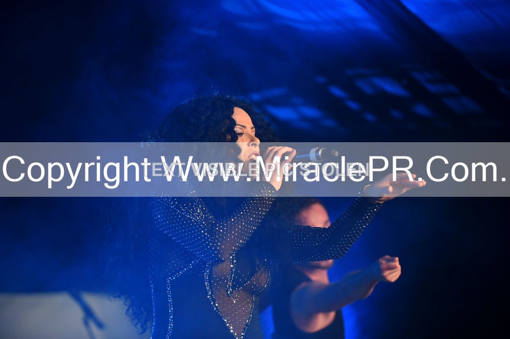 SH4_6087 - The Cher Experience