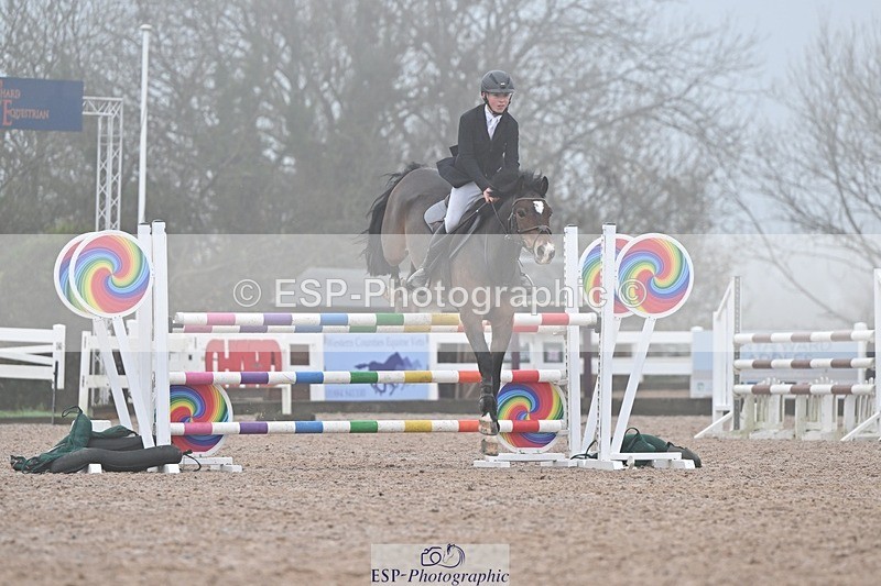 251115-124204-01049 - Cls 10 Pony Foxhunter and 1.10m Open