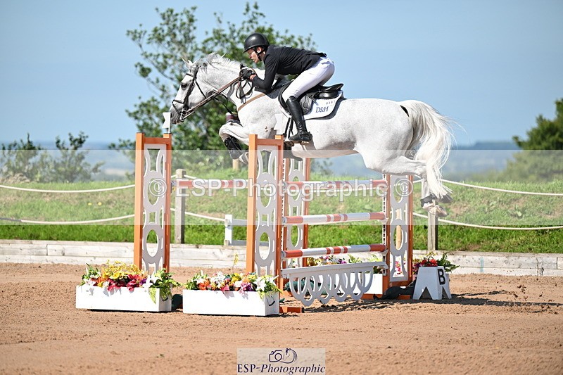 240718A-102644-04510 - Cls 1, 3 Star Small Tour 1.35m