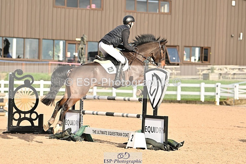 241208-131605-01732 - Cls 21 Newcomers and 1.10m Open