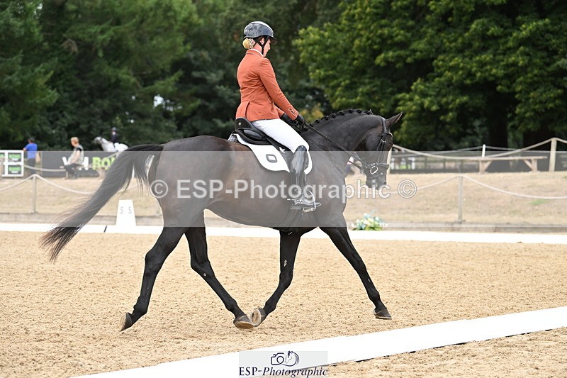 250808A-103544-00159 - 158-Charlotte.Dicker-Devaldi's.Kiss