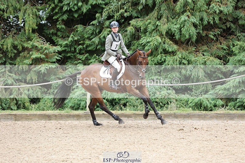 250803A-140633-14528 - P-710-Isla.Kitson-BLUES.CLOUD