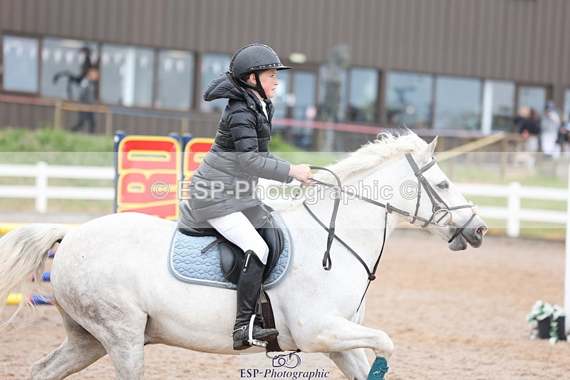 240630A-101815-11811 - Cls 30 British Novice and 80cm Open