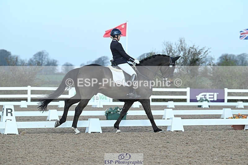 250403-082212-00343 - 018-Louise.Davison-Quamperfect