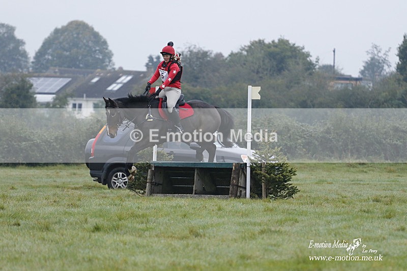 WWHT 171021 0305 - Novice Restricted (0.80m)  17/10/21