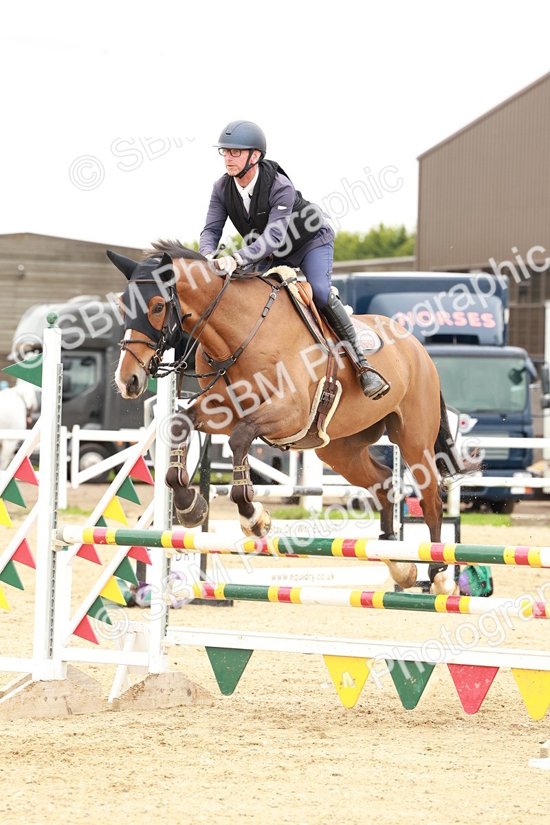 1I0A7411 - Class 3 - Senior Discovery - 1.00m