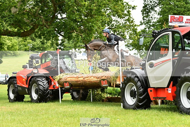 250525A-143630-16981 - D-404-Tom.Jackson-PLOT.TWIST.B