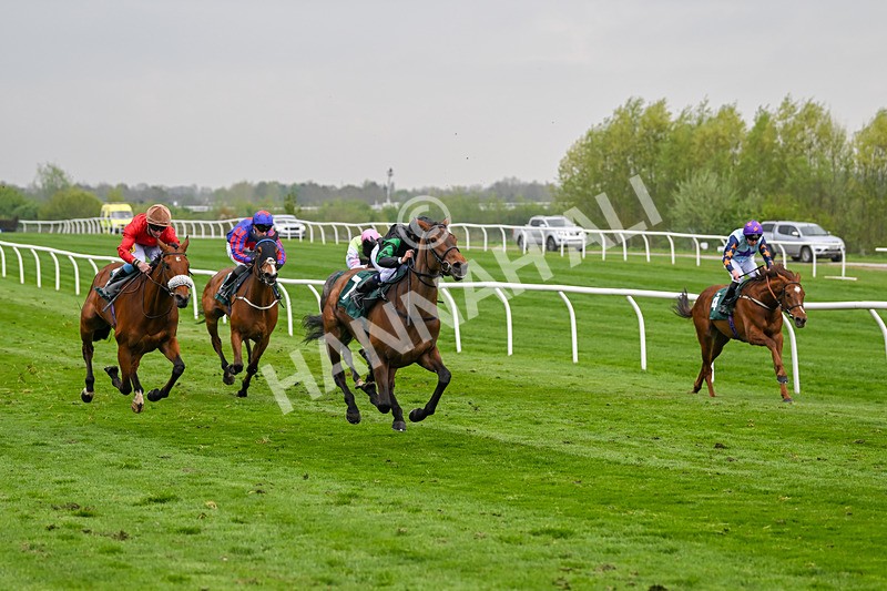 230425-Race 3-Tralee Girl-0242 - Race 3