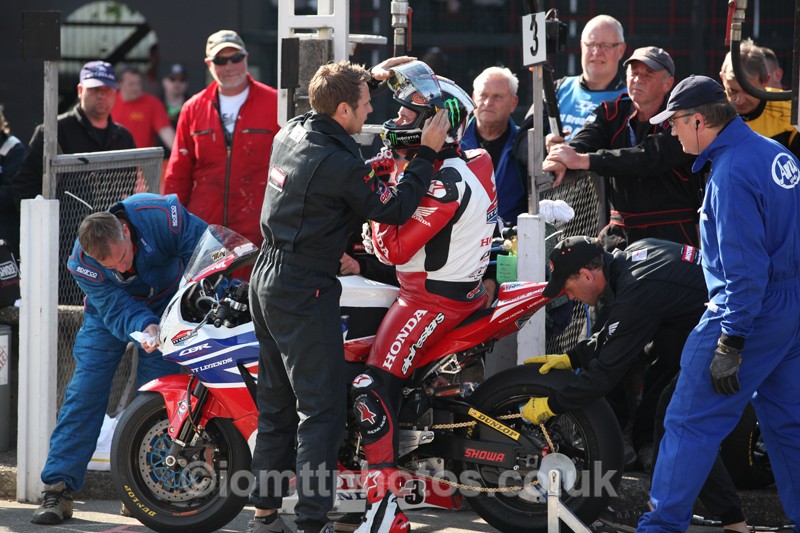 IMG_0887 - Senior TT - Start Line