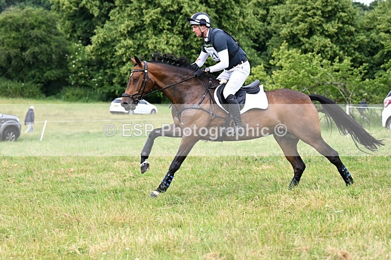 240630X-115842-6703 - 321-Gubby_Leech-ACTIVE_VOGUE