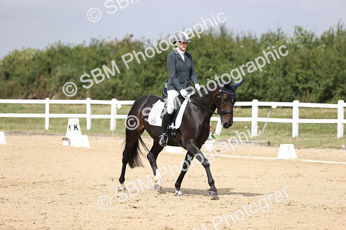 SBM_016895 - Class 14 Novice 23 - 11.53-12.56