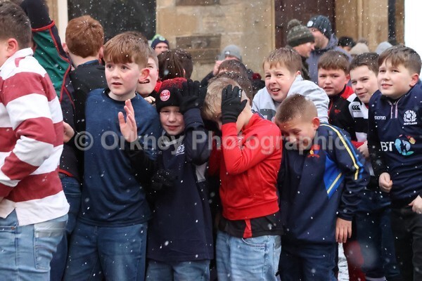 AA076395 - New Years Boys Ba'