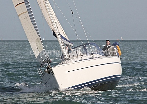 091010 SUNDANCE GBR8787T IMG_1864 - Sailboats - monohull